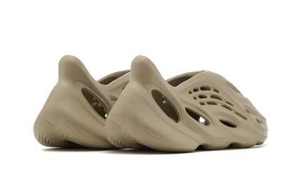 Adidas Adidas Yeezy Foam RNNR Stone Salt - GV6840