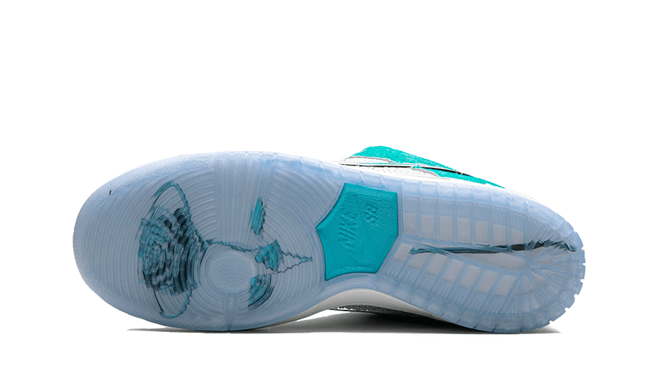 Nike SB Dunk Low April Skateboards (FD2562-400) - THREE52 – Three52 Nike SB Dunk Low April Skateboards (FD2562-400) - THREE52 – Three52